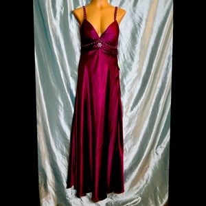 Elegant, hand beaded, satin, plunging, magenta formal ball gown with tags, 12